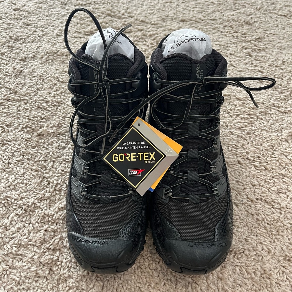 COPY - Ultra Raptor II Mid GTX Hiking Boots: Size 7M/8W